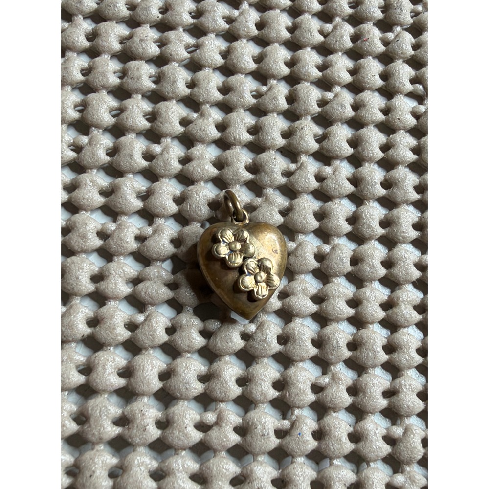 Vintage Puffed Heart Pendant Gold Tone Brass Flower Floral Charm 0.5 Inch